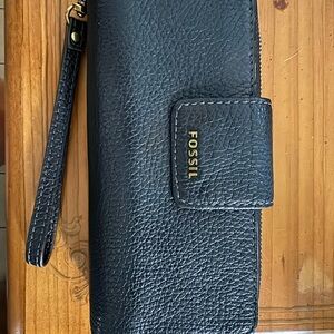 Fossil Black leather wallet with Wristlet